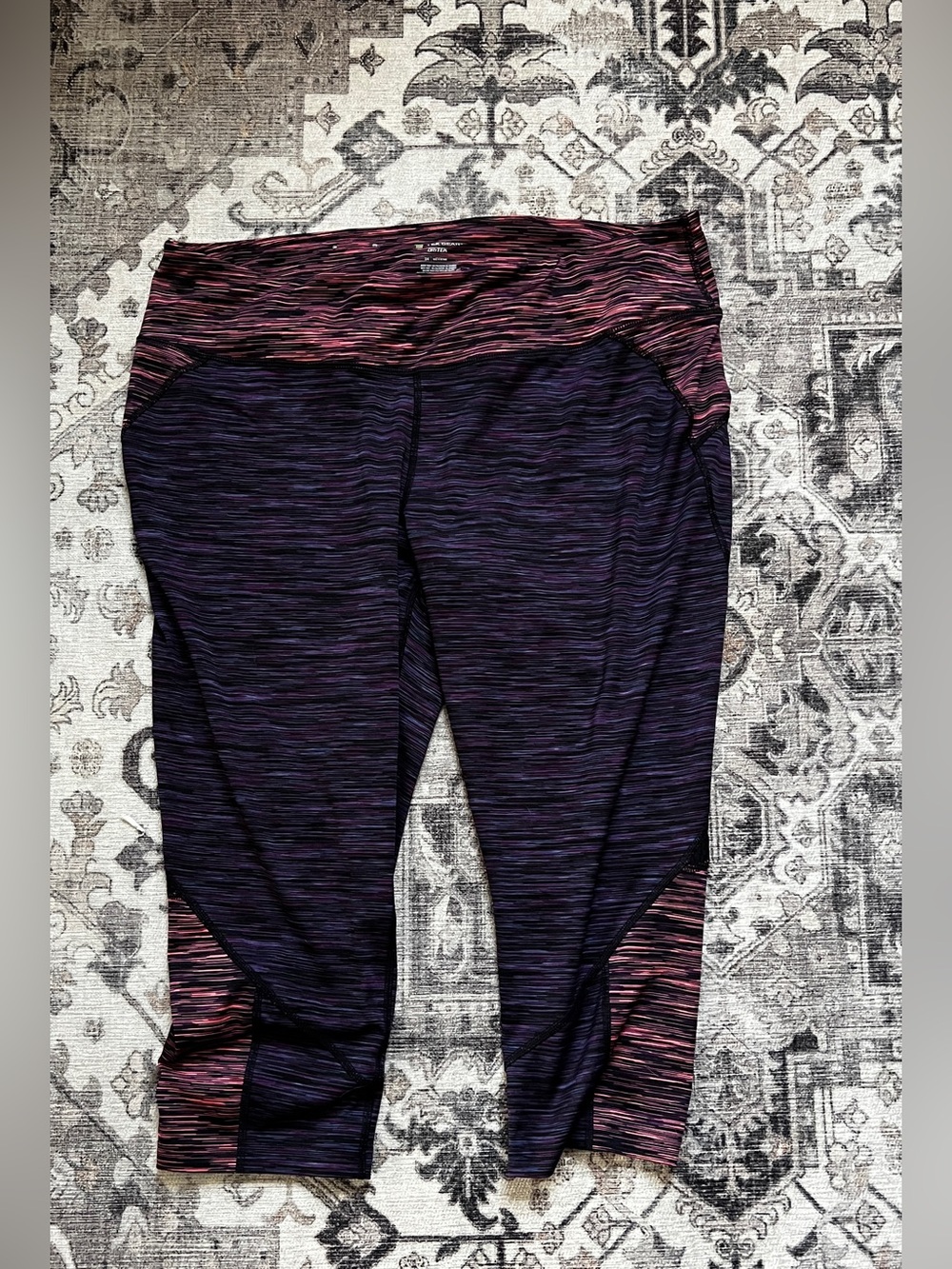 Tek Gear DryTek women’s plus 2x capri length workout leggings purple pink black